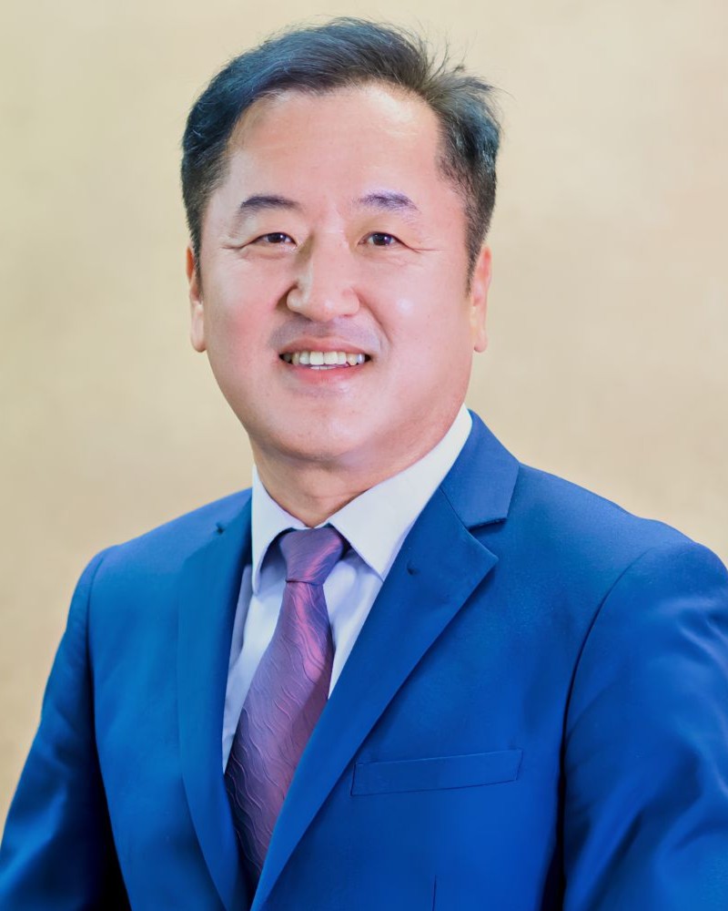 CHRISTOPHER KIM