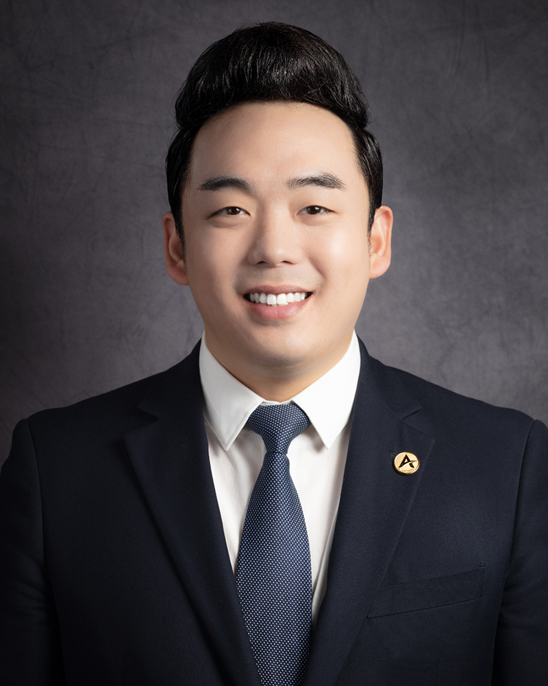 MATTHEW KIM